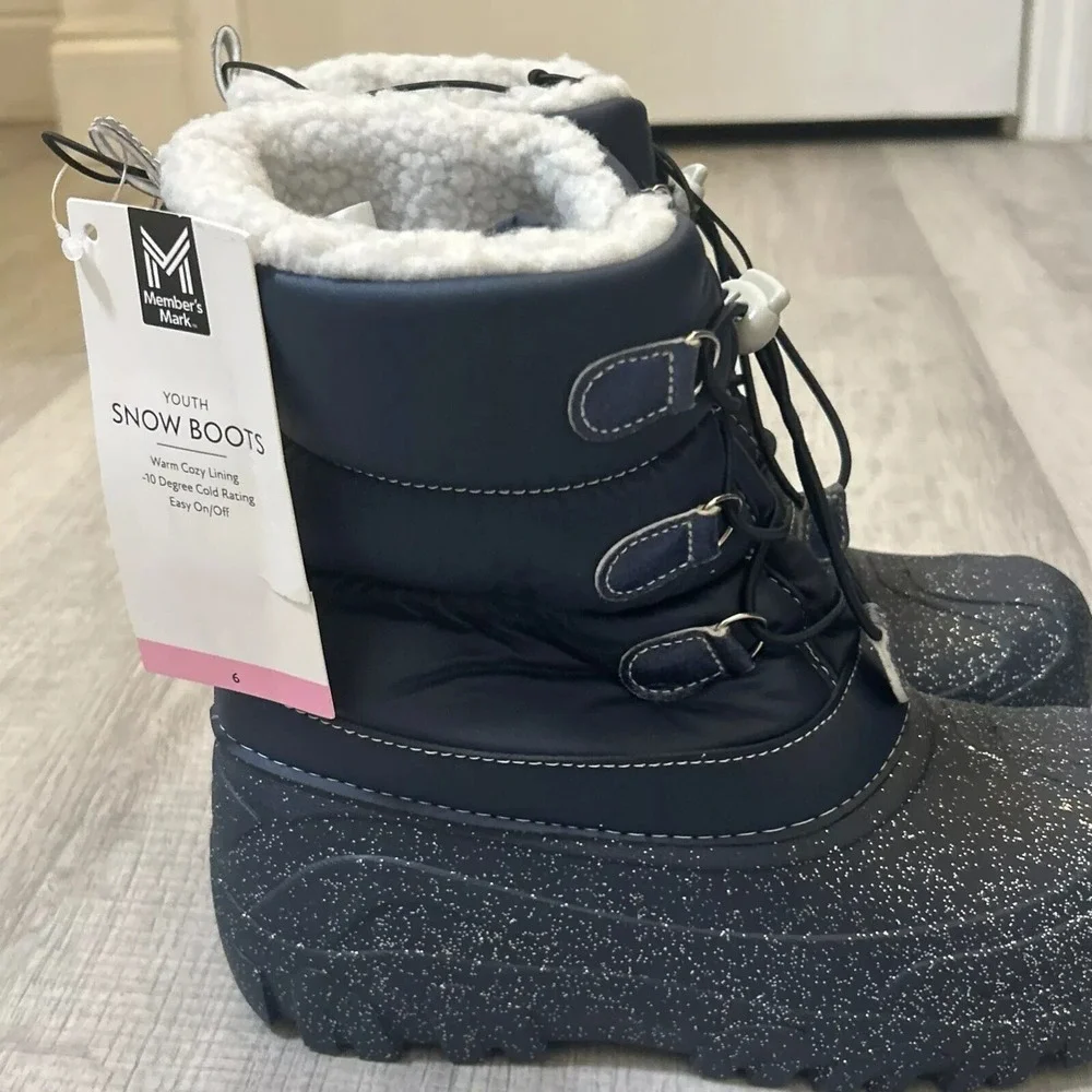 NEW‎ Member's Mark Girls Snow Boot, Size 7/8, Navy Glitter